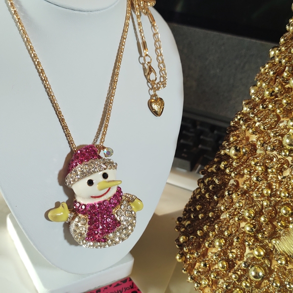 Festive Snowman Pendant Necklace - Picture 3 of 4